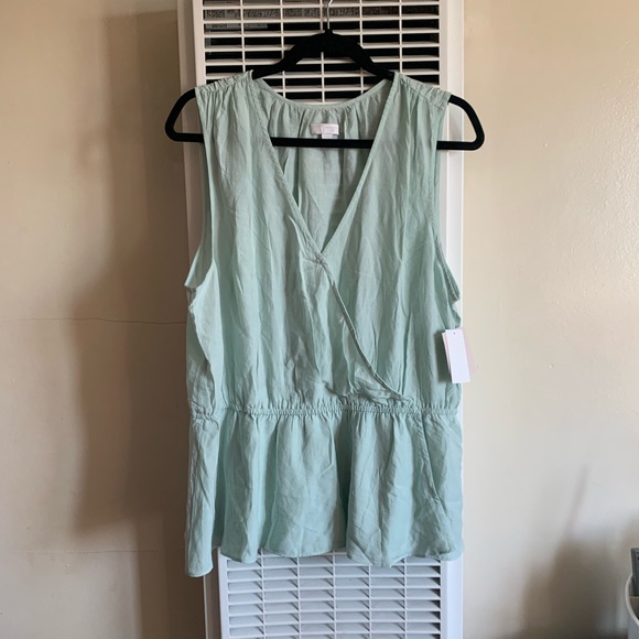 Bundle of 14th and Union Sleeveless Blouses - Picture 2 of 8